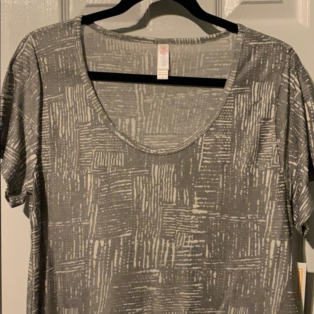 Lularoe M Classic T